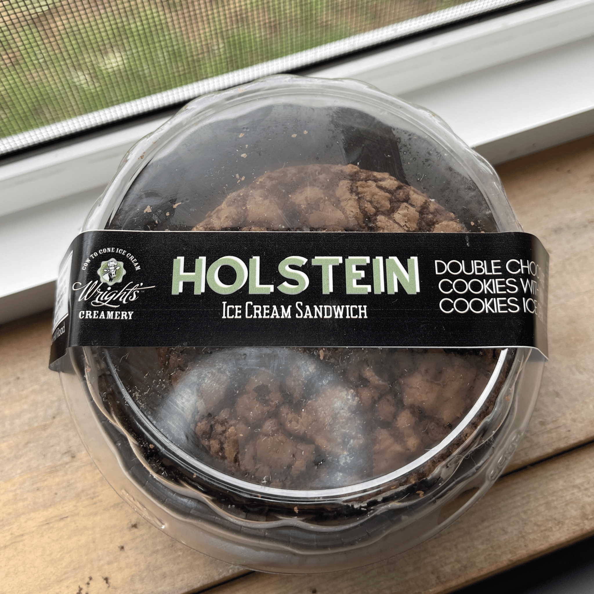 Ice Cream Sandwich, Holstein