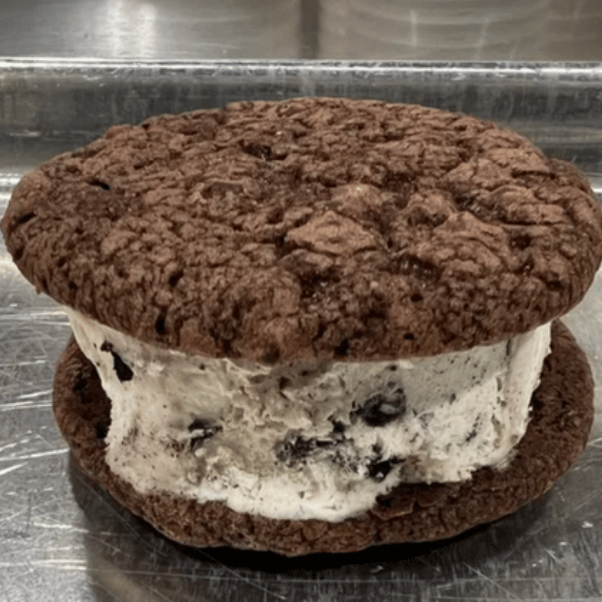 Ice Cream Sandwich, Holstein